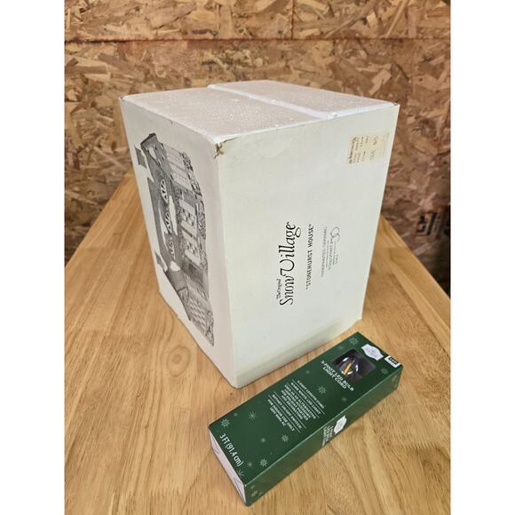 Department 56 The Original Snow Village - Stonehurst #5140-3 with Box and Light - Picture 6 of 6